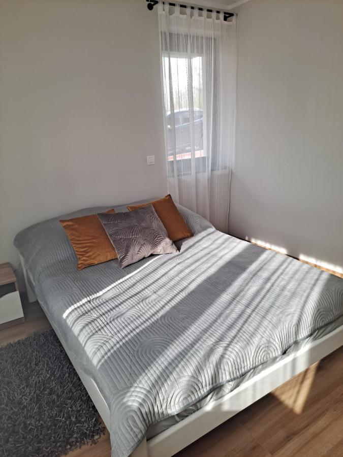 Apartament Sarna เยเลเนียกูรา ภายนอก รูปภาพ