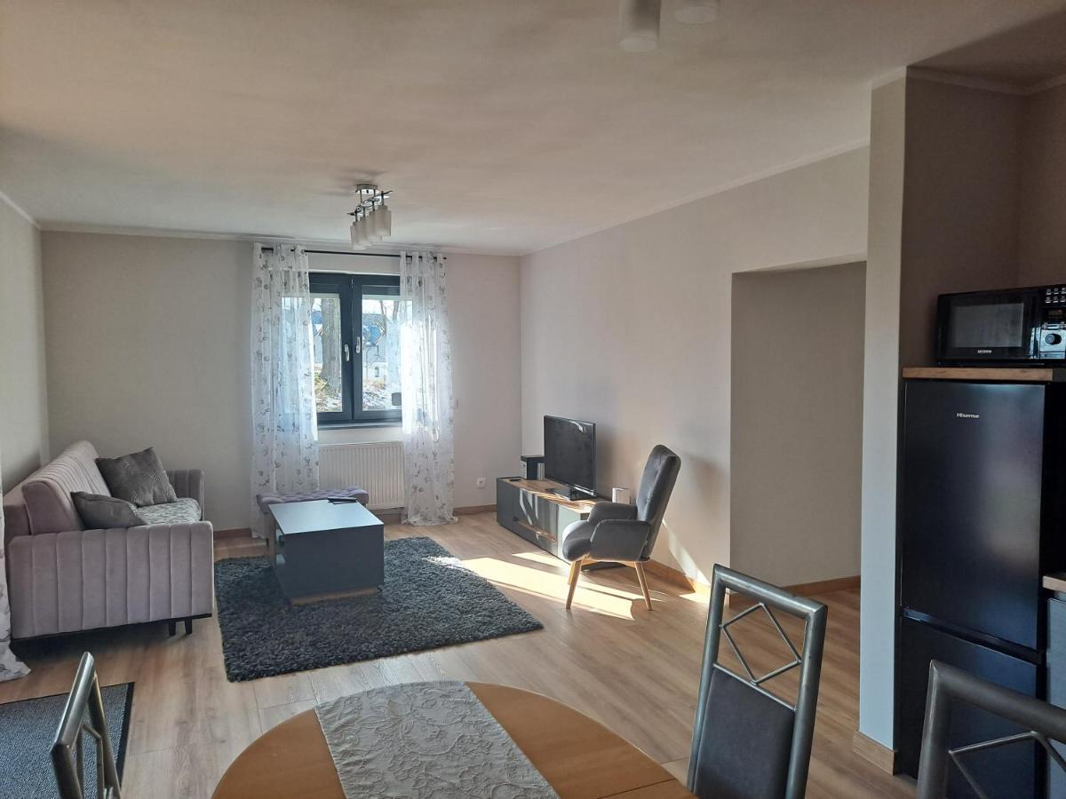 Apartament Sarna เยเลเนียกูรา ภายนอก รูปภาพ